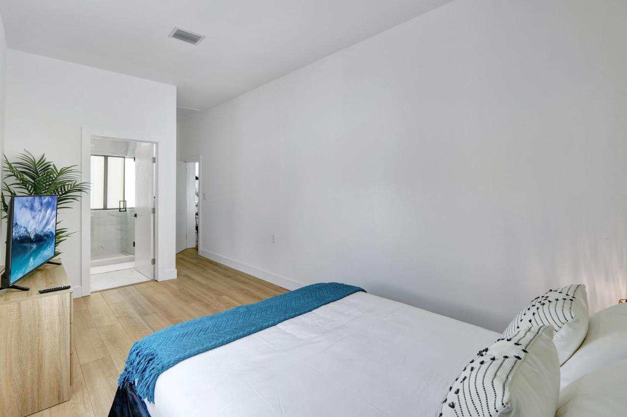 Holiday home Radiance - Modern Design, Poolside Escape *