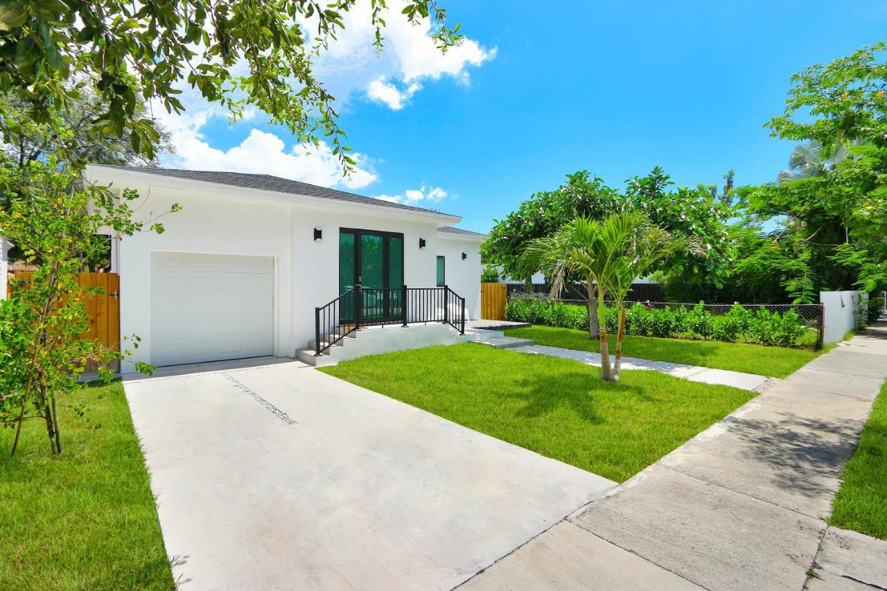 Holiday home Radiance - Modern Design, Poolside Escape Miami