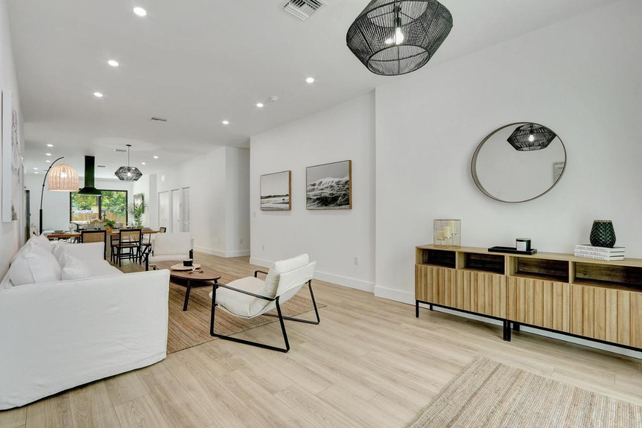 Casa de férias Radiance - Modern Design, Poolside Escape Miami