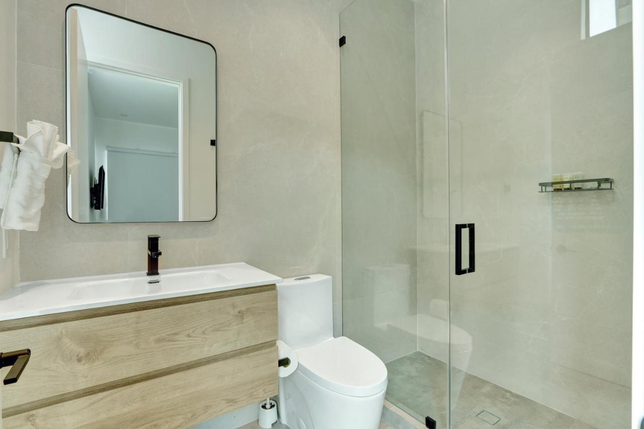 Fresco 1, Modern Design, Brand New Construction And Furniture Holiday home Miami
