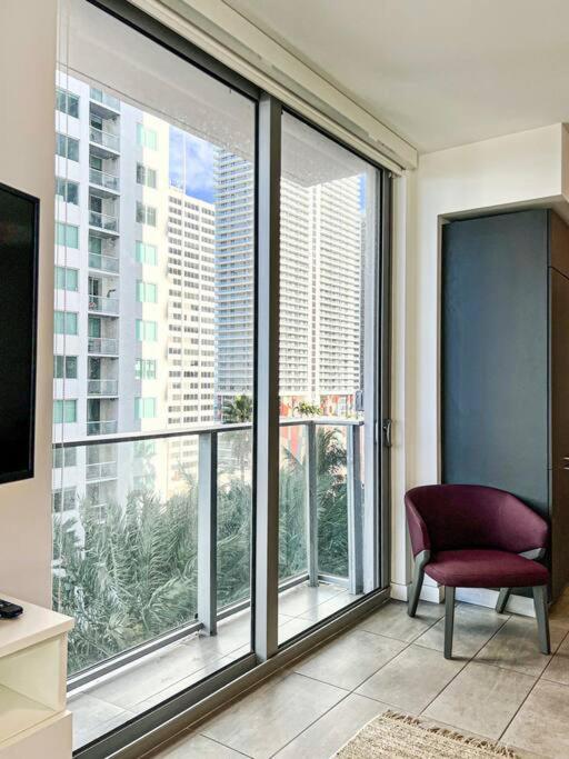 Grand View 1709 Apartment