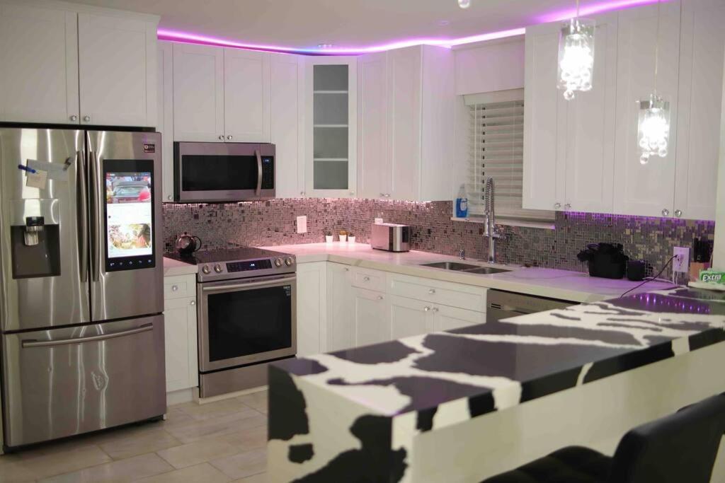 Villa Exquisite Luxe 3 Bed With Hot Tub! *