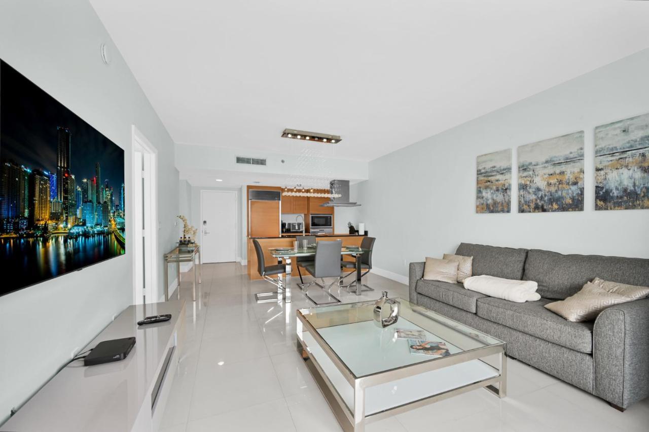 Perfect One Bedroom At Icon Brickell Amazing Views Miami