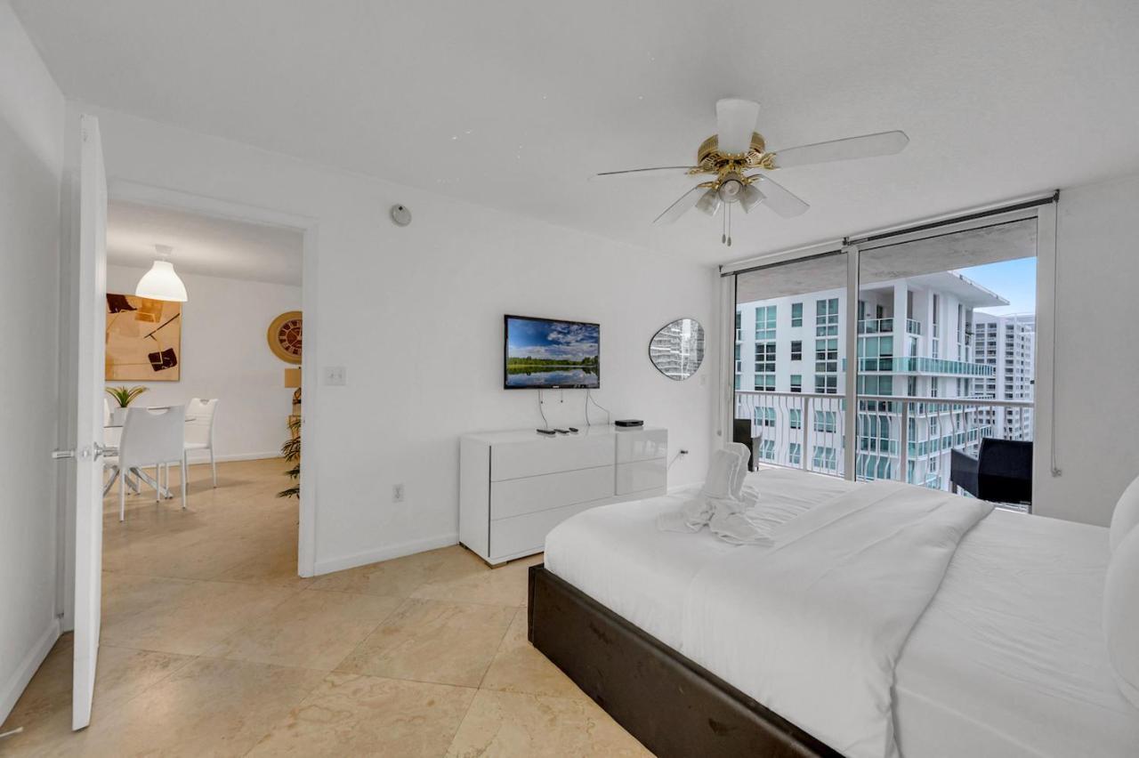 Gorgeous 1br Brickell-freeparking Miami