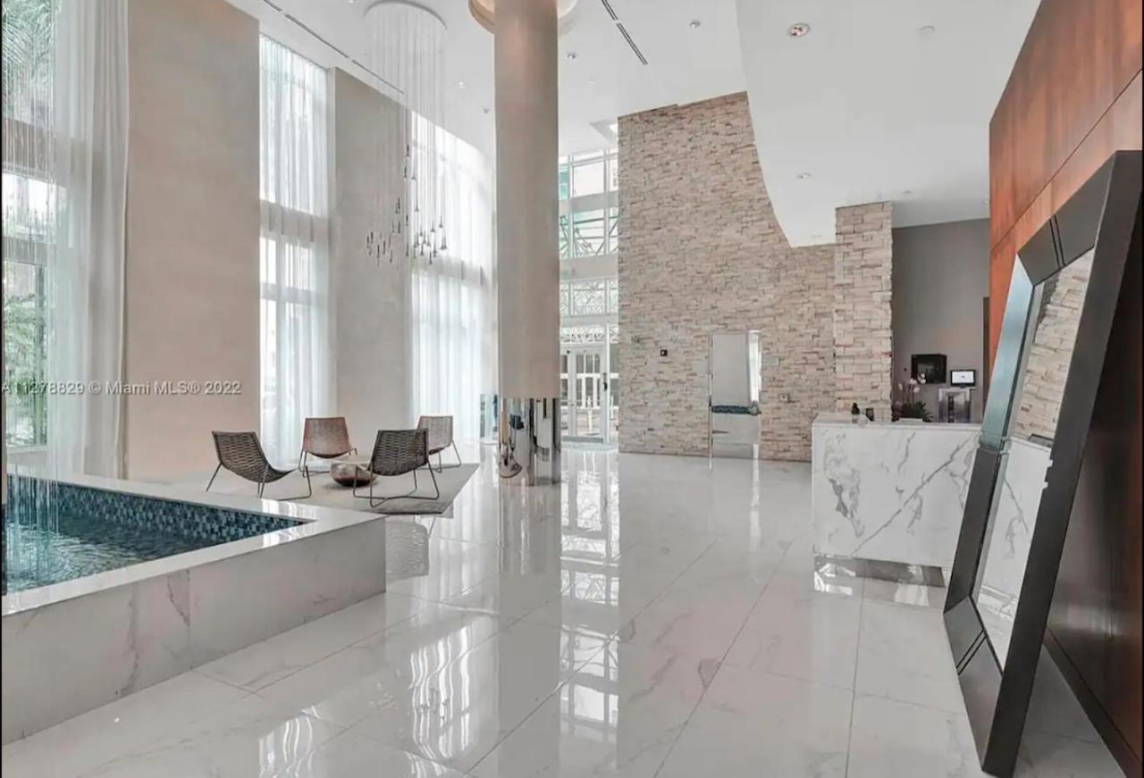 *spacious 2br Loft Brickell W/stunning Views* *