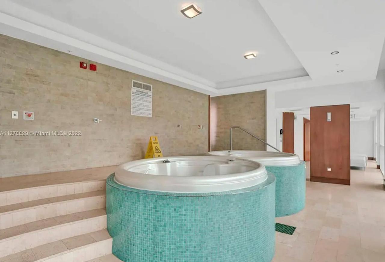 *spacious 2br Loft Brickell W/stunning Views* *