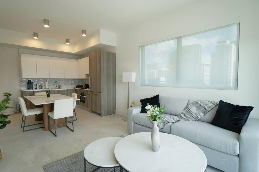 Apartment Brand New In Brickell With Parking