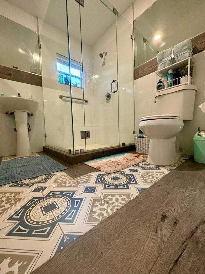 Vibes 2 Bedrooms House Apartment *