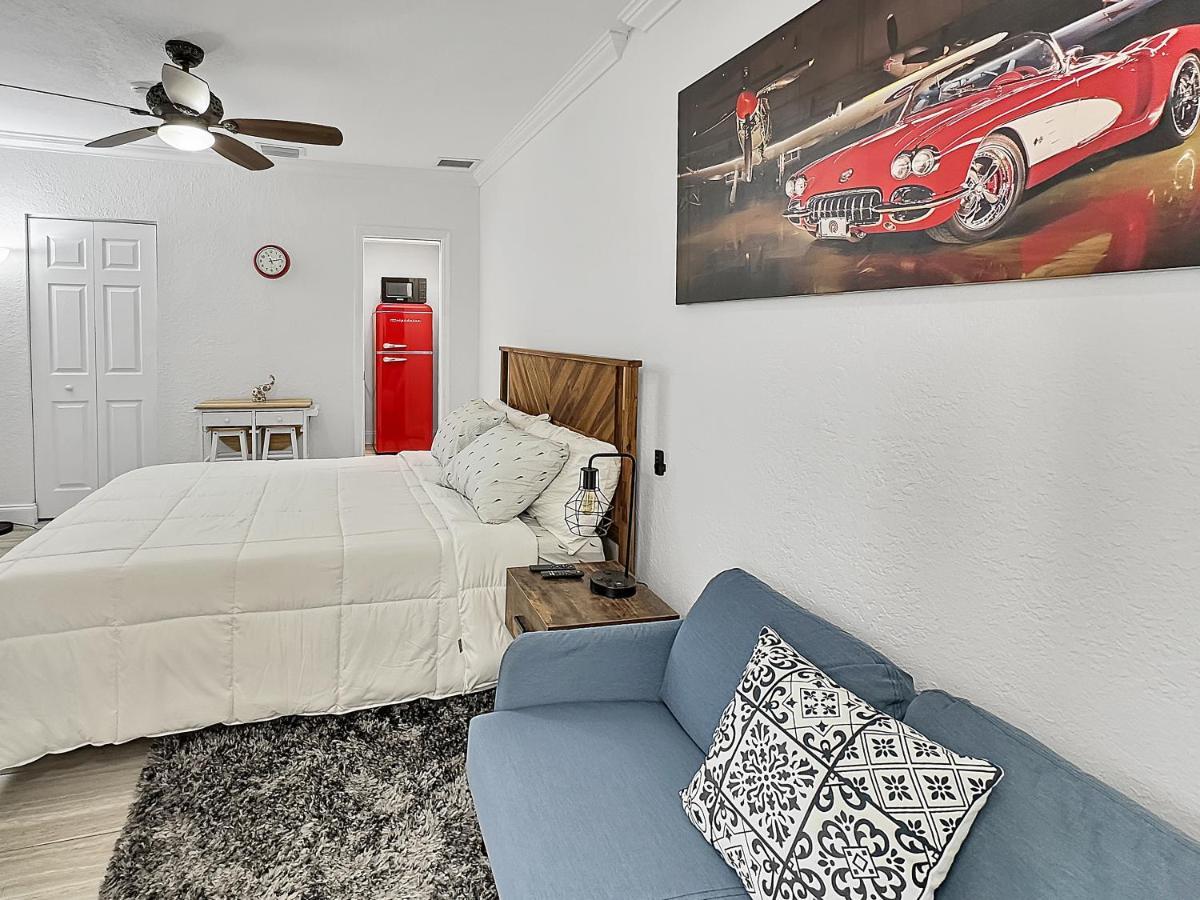 17 Apartment *