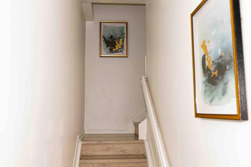 Apartment Newly Renovated 5 Min From Airport