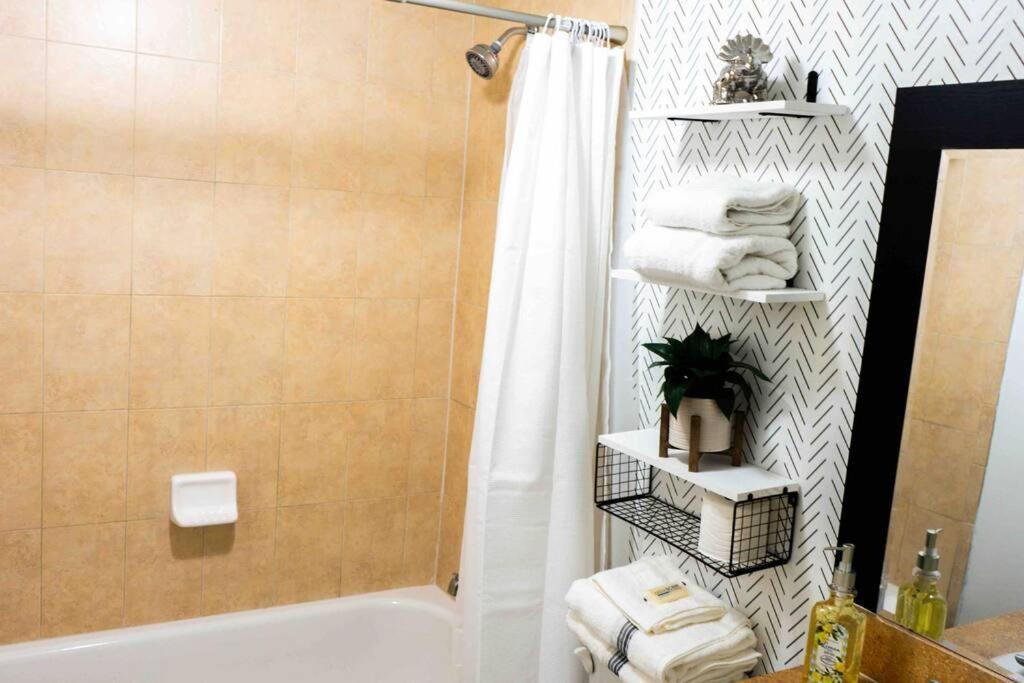 Apartment Newly Renovated 5 Min From Airport Miami