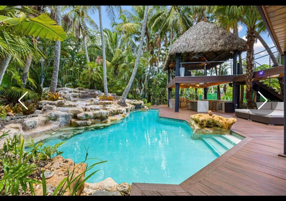 Tropical Oasis * Miami