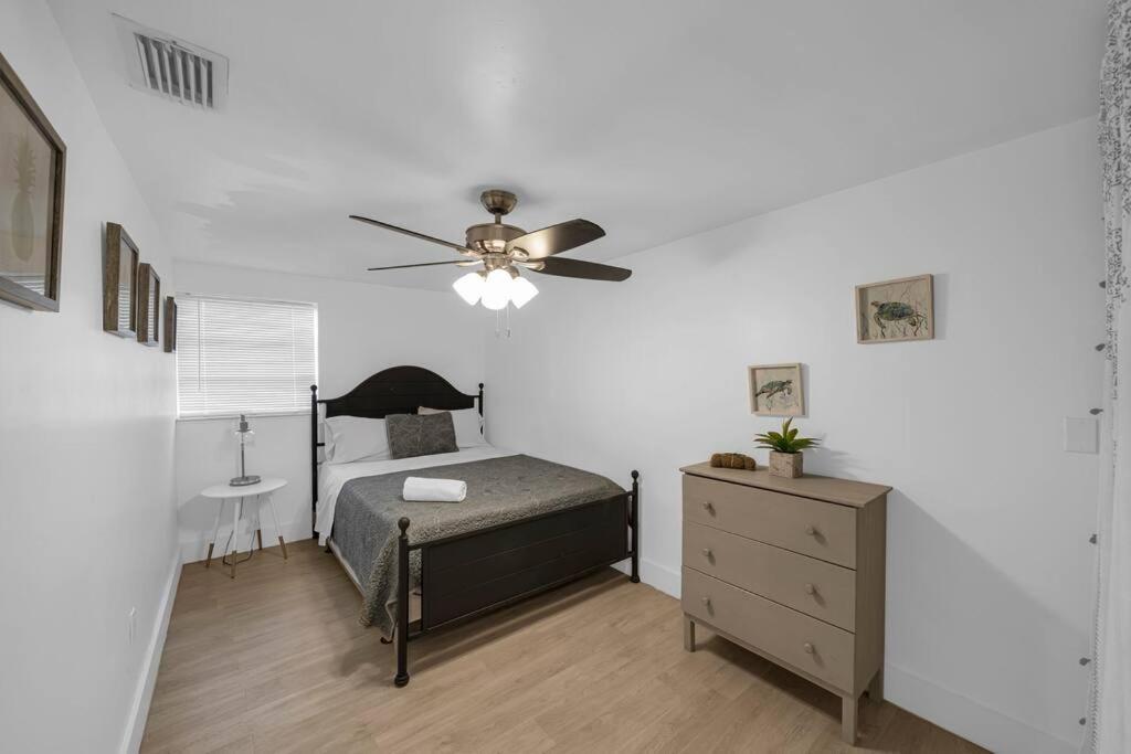 Biscayne Shore #2 - 3 2 - Charming And Tropical Miami