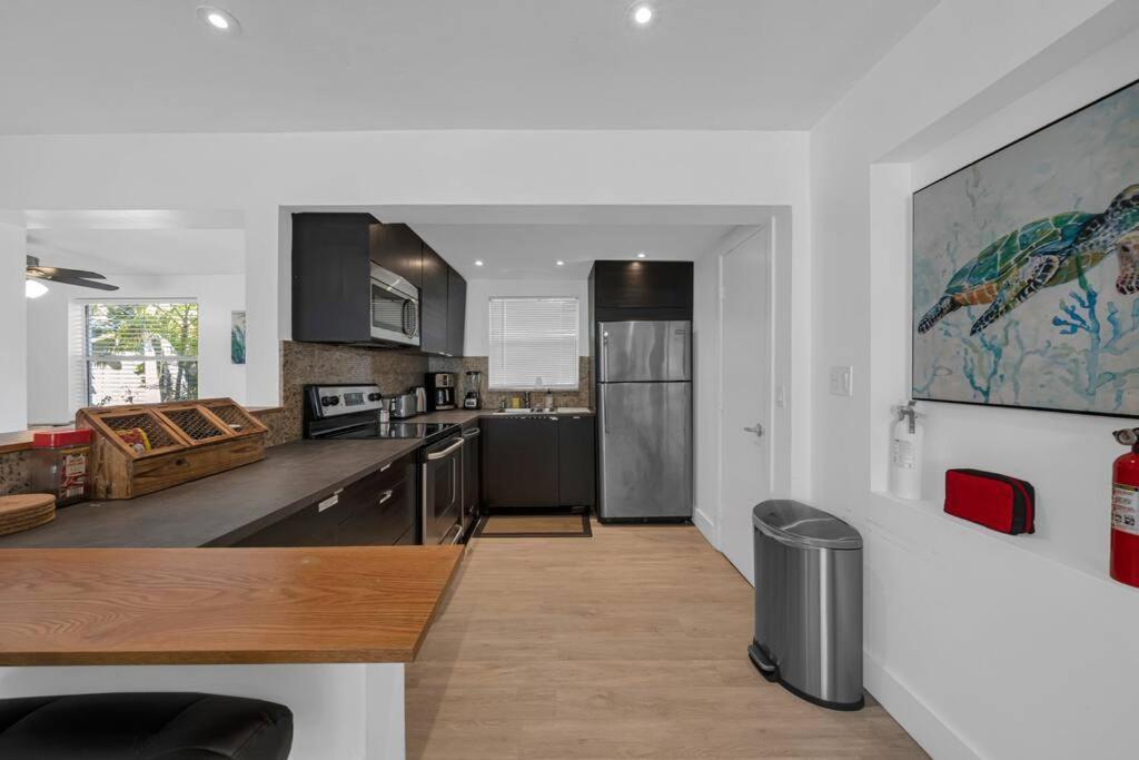Biscayne Shore #2 - 3 2 - Charming And Tropical Holiday home Miami
