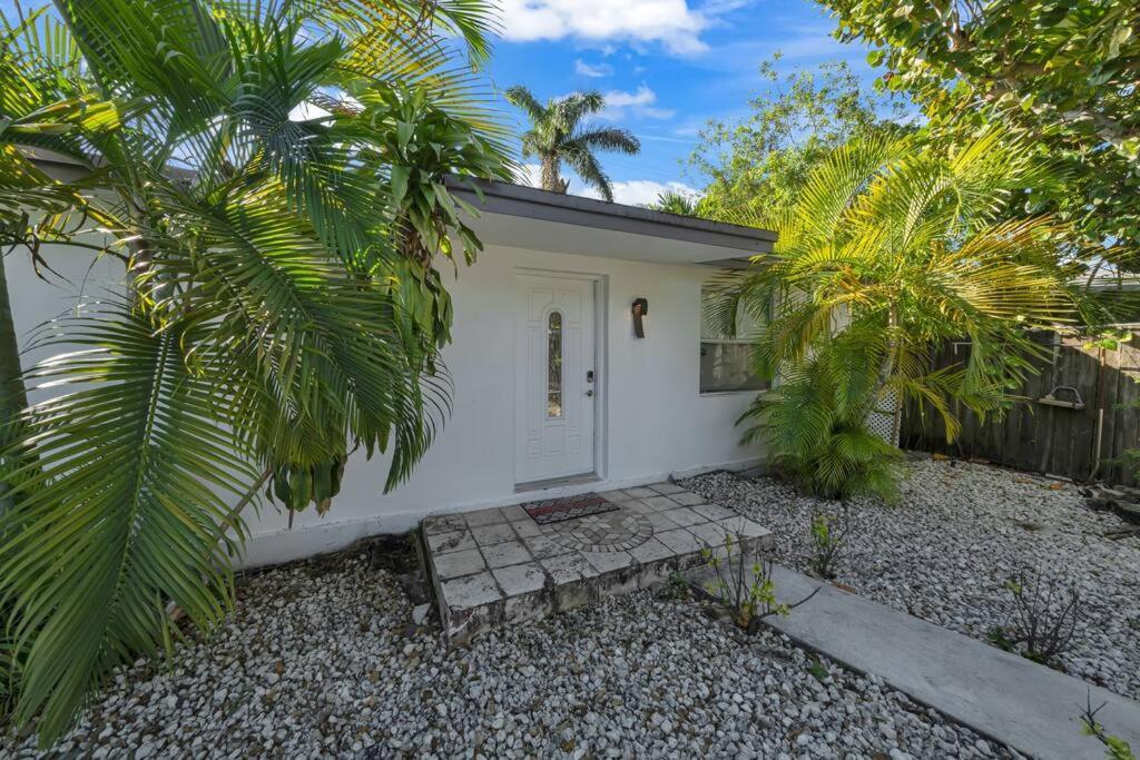 Biscayne Shore #2 - 3 2 - Charming And Tropical * Miami