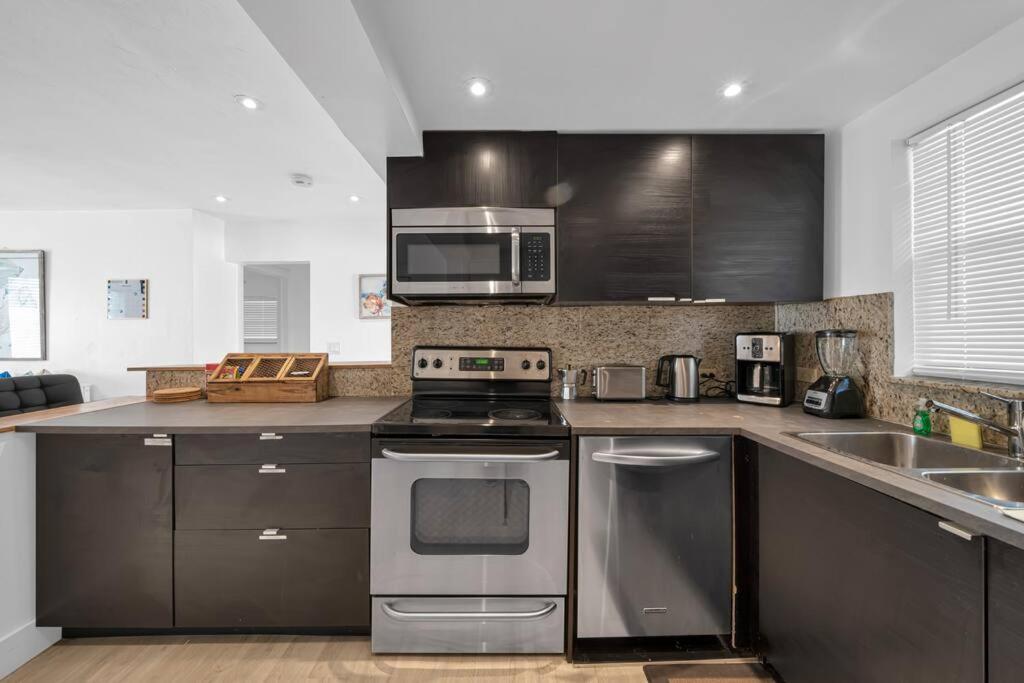 Biscayne Shore #2 - 3 2 - Charming And Tropical Holiday home Miami