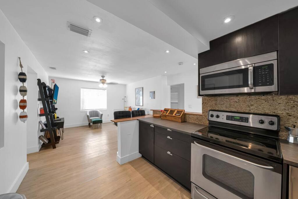 Biscayne Shore #2 - 3 2 - Charming And Tropical Holiday home Miami