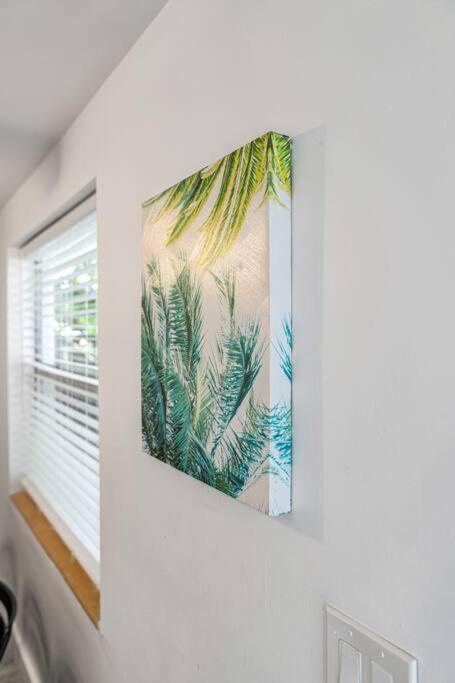 Biscayne Shore #2 - 3 2 - Charming And Tropical Miami