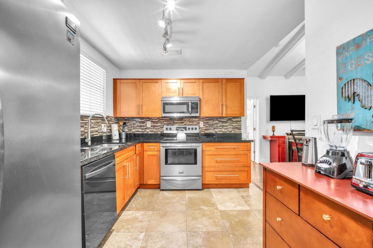 Casa Santorini - Chic 4 2 Near Grove & Brickell