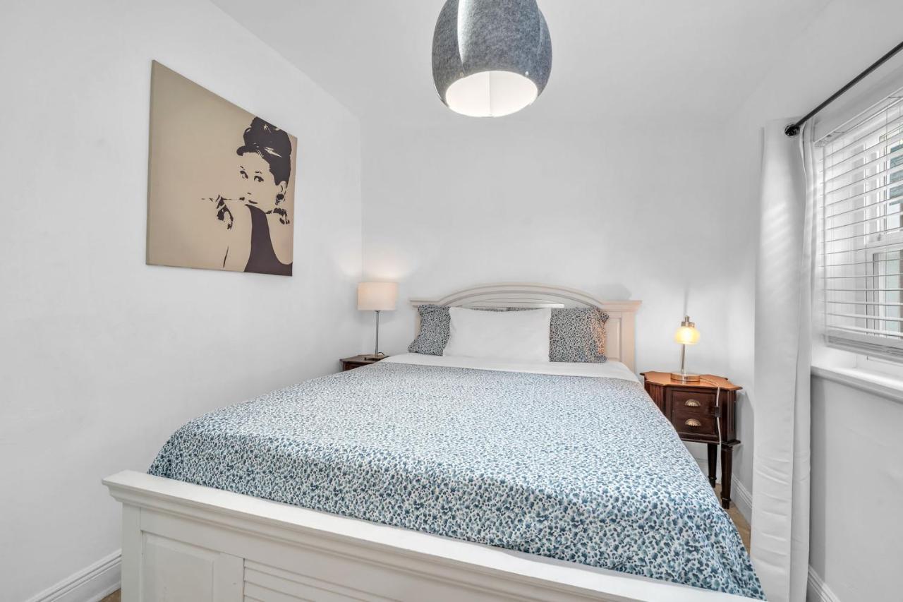 Casa Santorini - Chic 4 2 Near Grove & Brickell Holiday home Miami