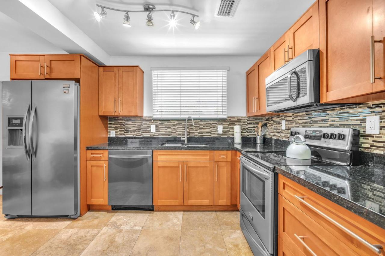 Casa Santorini - Chic 4 2 Near Grove & Brickell *