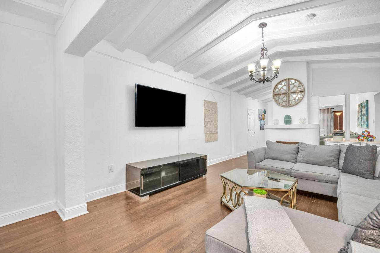 Casa Santorini - Chic 4 2 Near Grove & Brickell Miami