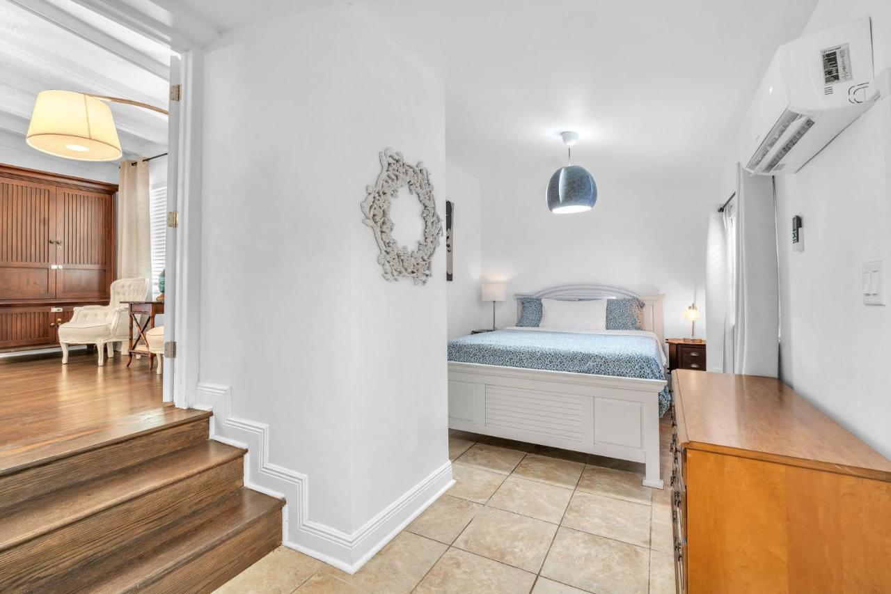 Casa Santorini - Chic 4 2 Near Grove & Brickell *