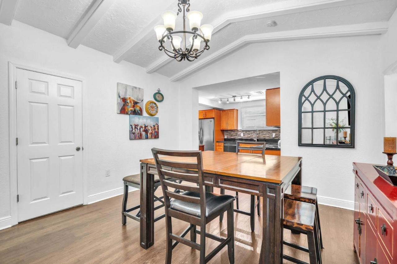 Casa Santorini - Chic 4 2 Near Grove & Brickell Holiday home