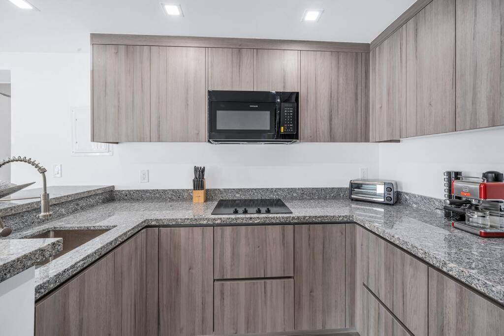 Homey Near The Airport And Water Park Miami