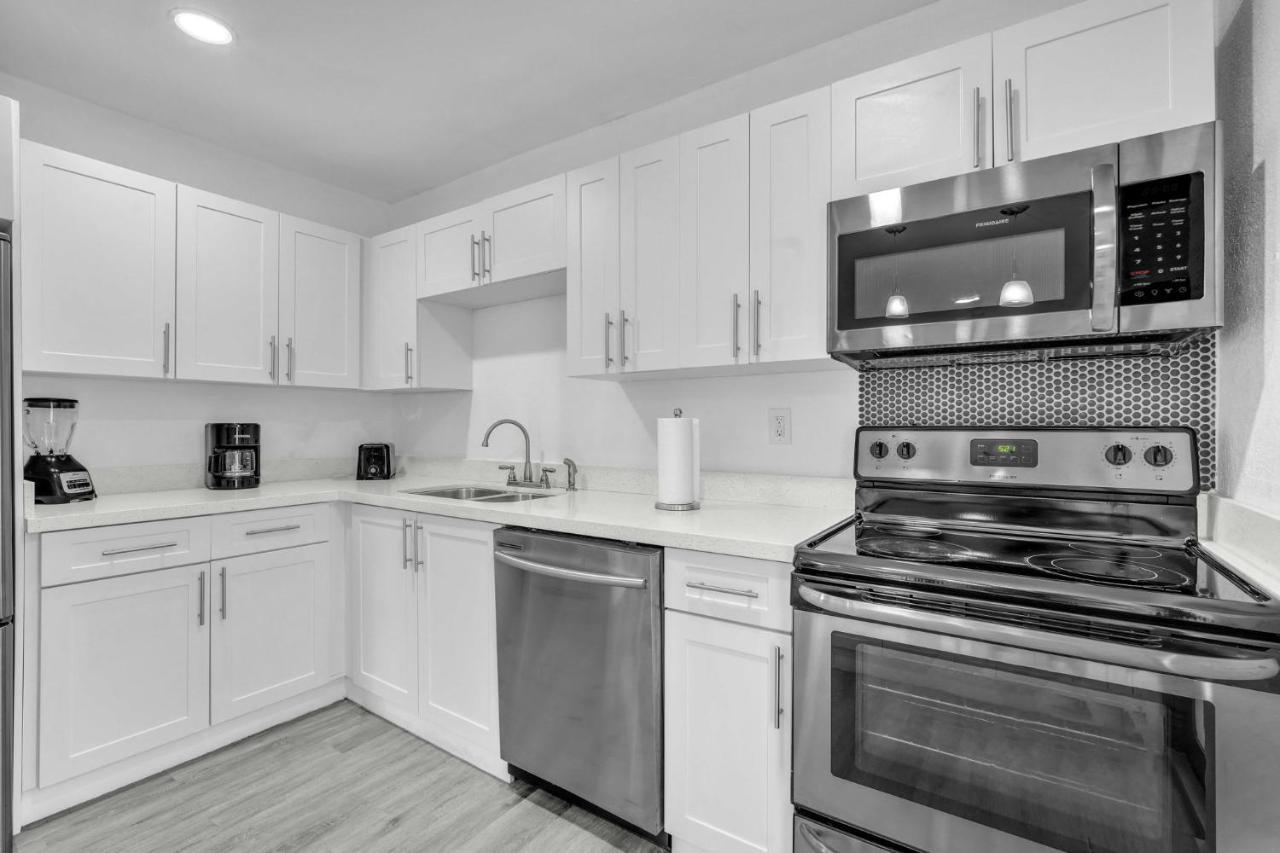 Apartment West Brickell - #3 - Renovated 2 1 & Parking *