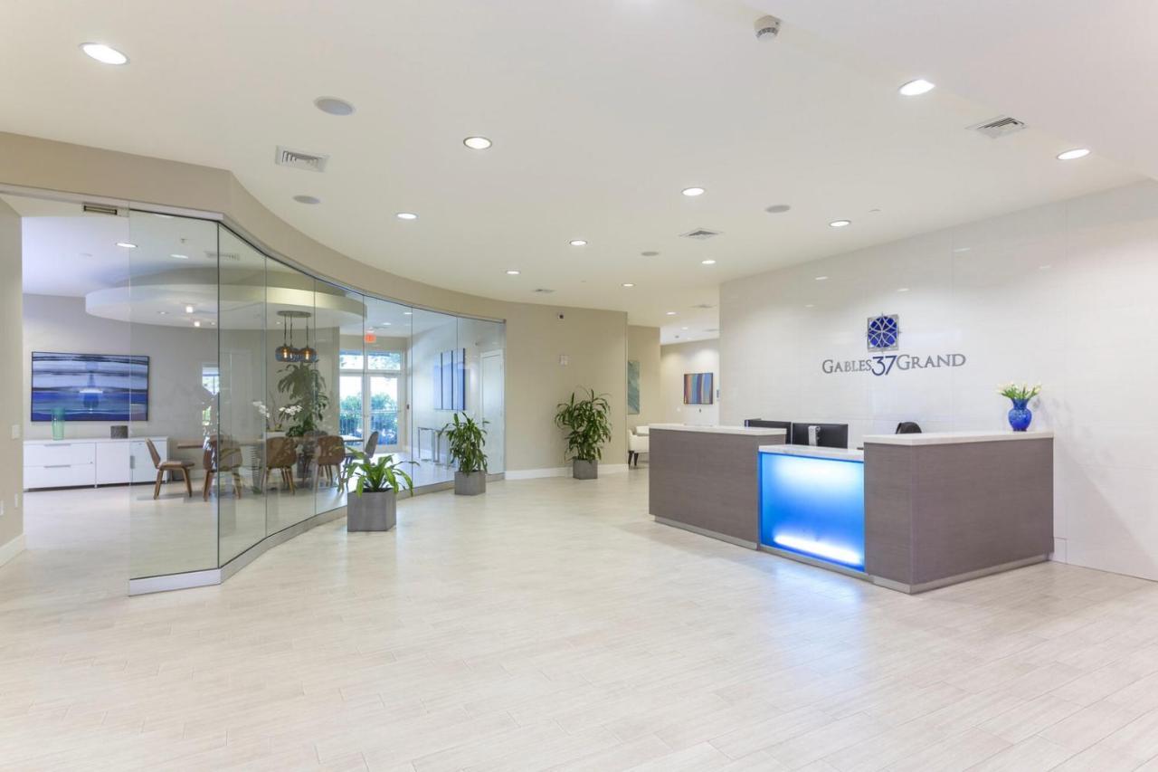 Coral Gables 2br W Wd Pool Gym Near Shops Mia-84 Miami