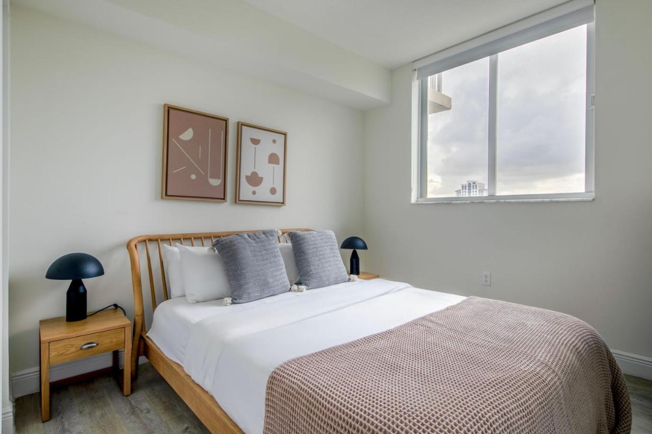 Apartment Coral Gables 2br W Wd Pool Gym Near Shops Mia-84 Miami