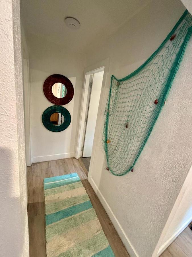2 Twin Bedroom - Location In - Luggage Storage, Parking And Laundry For Free!!!! Casa de hóspedes