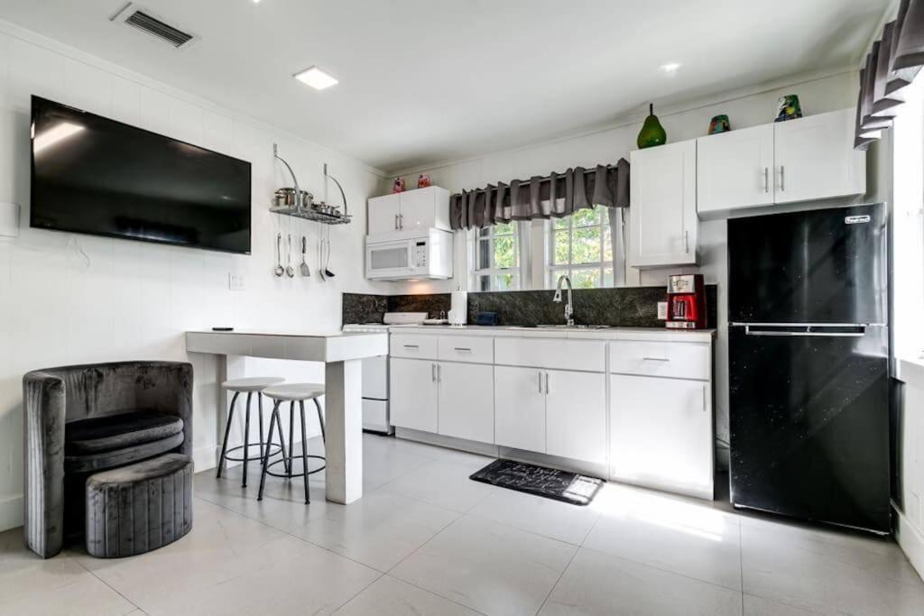 Welcoming 2-br - 6 People V1 Apartment Miami