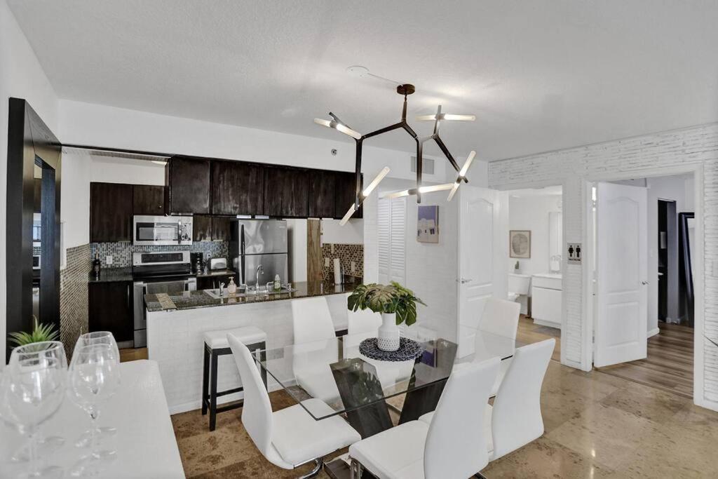 Apartment Superb Private Unit Perfectly Located In Brickell *