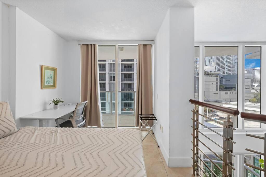 Apartment Stylish 3 Bed/2 Bath 2 Story