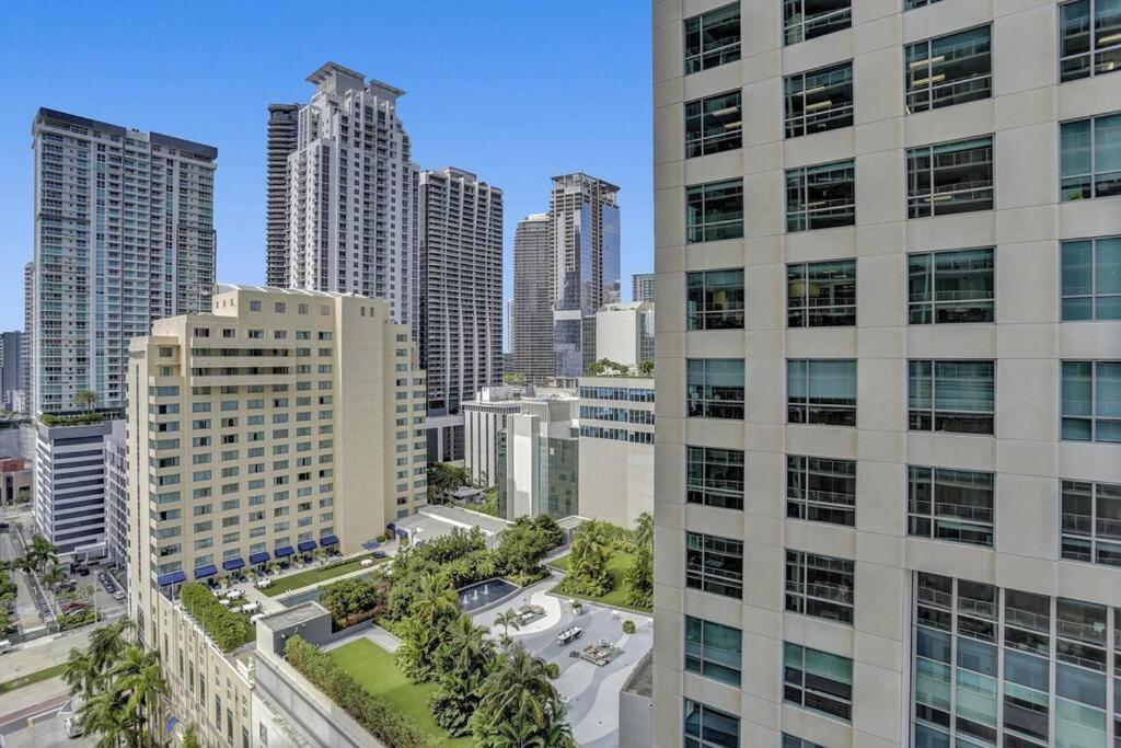 Superb Private Unit Perfectly Located In Brickell *