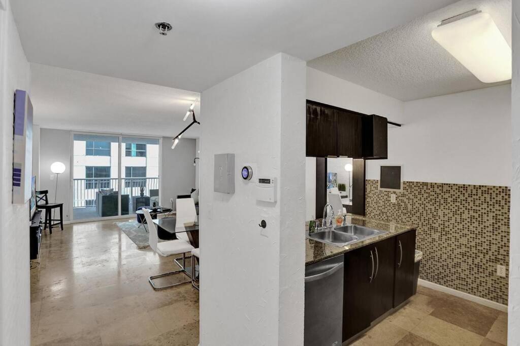 Superb Private Unit Perfectly Located In Brickell Miami