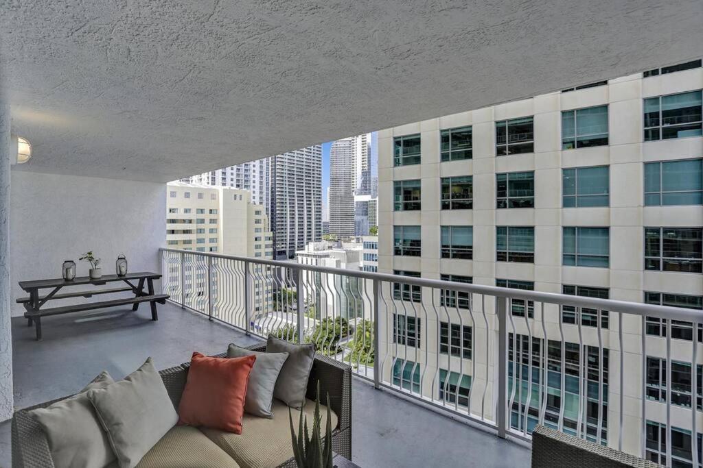 Superb Private Unit Perfectly Located In Brickell * Miami