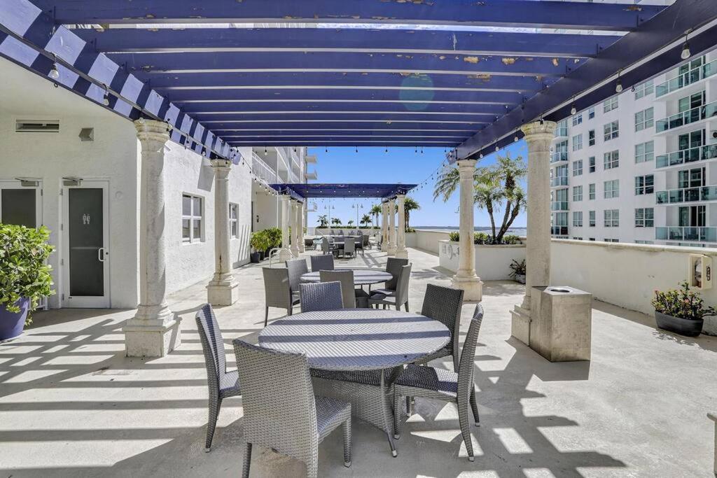 Superb Private Unit Perfectly Located In Brickell *