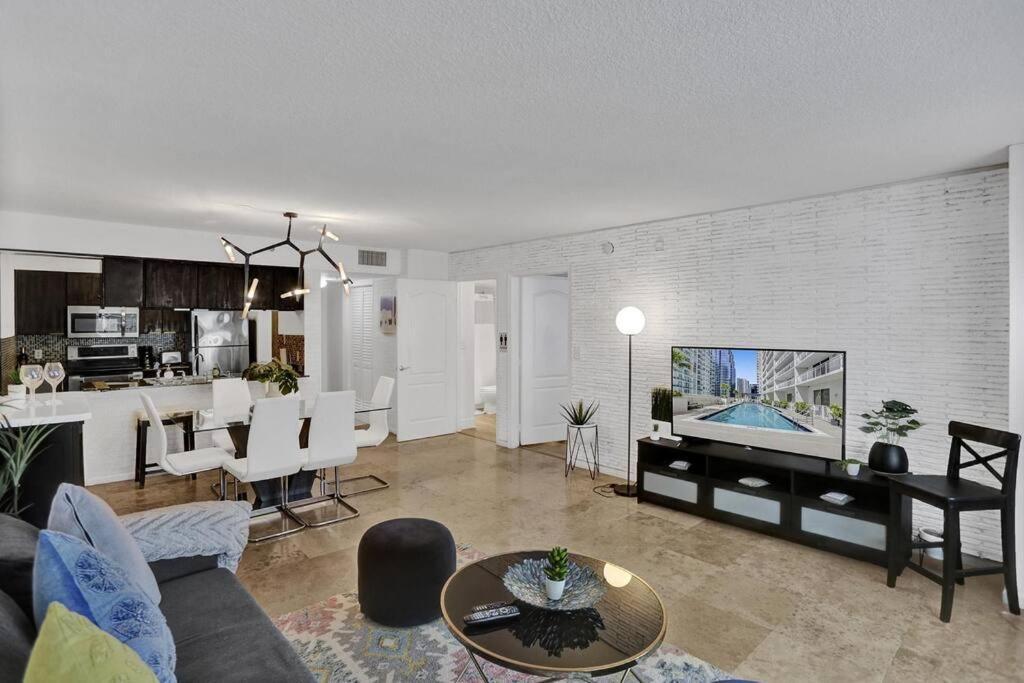 Apartment Superb Private Unit Perfectly Located In Brickell *