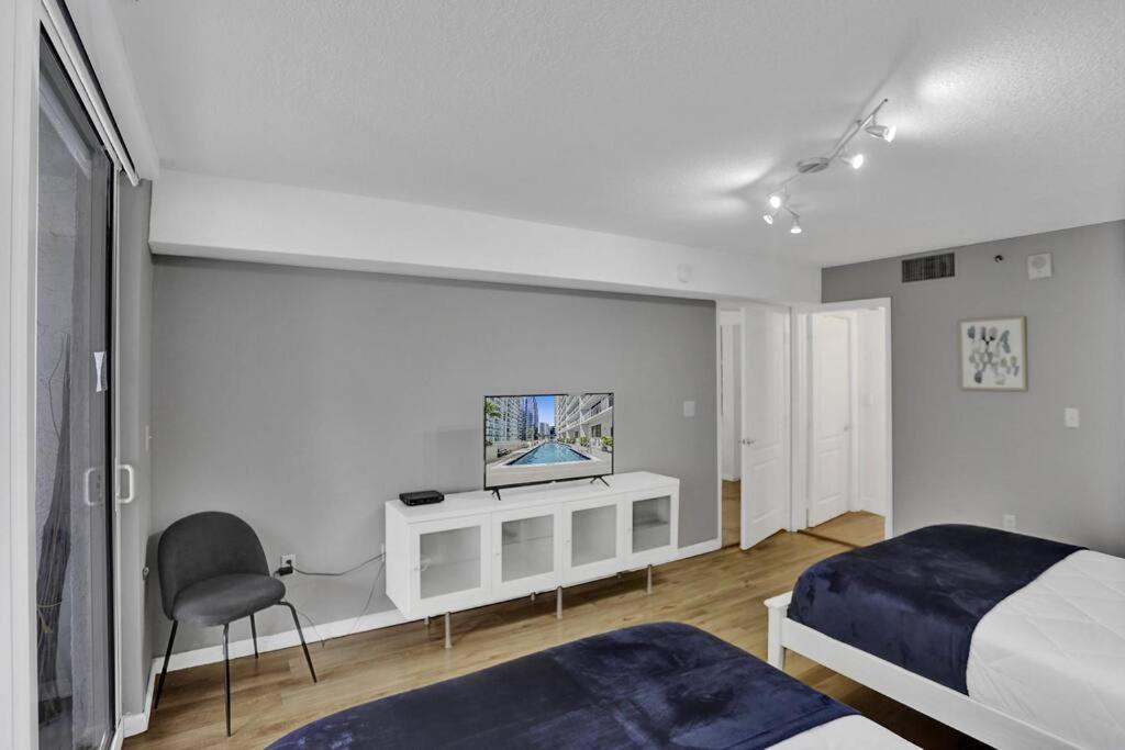Superb Private Unit Perfectly Located In Brickell *