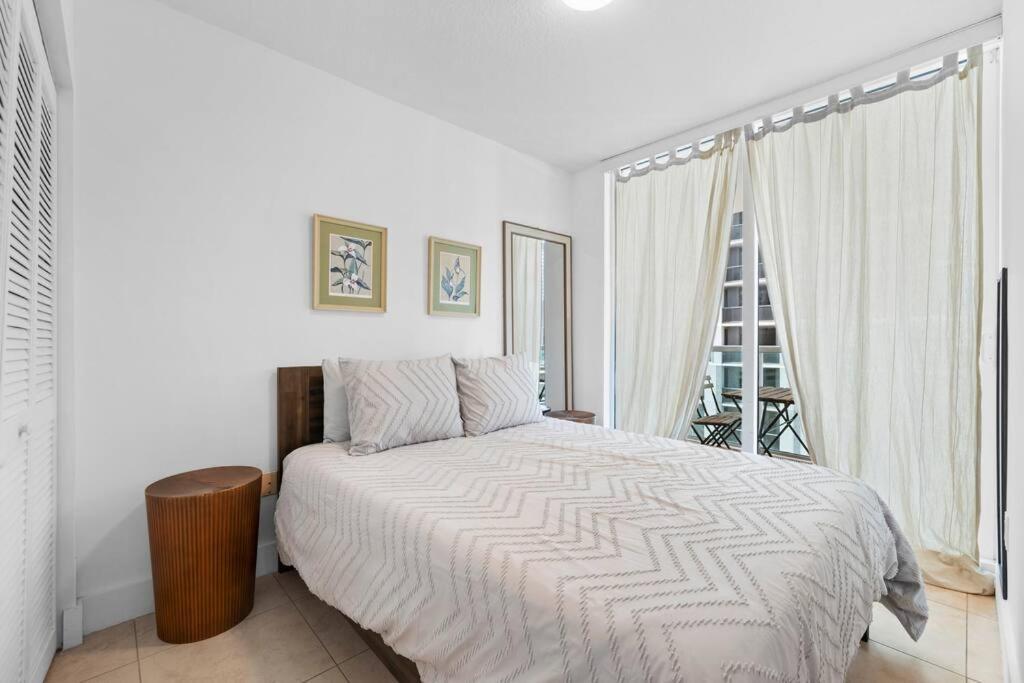 Stylish 3 Bed/2 Bath 2 Story