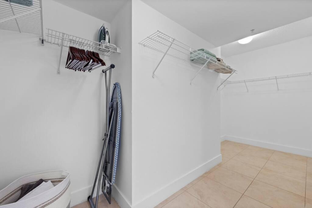 Stylish 3 Bed/2 Bath 2 Story Apartment Miami