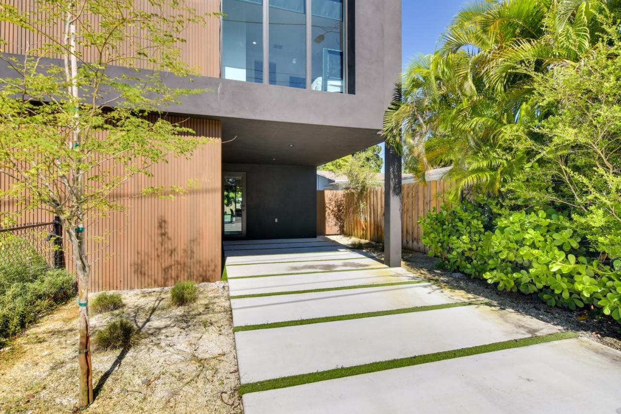 Holiday home Modern With Pool 1 Mi To Design District! Miami
