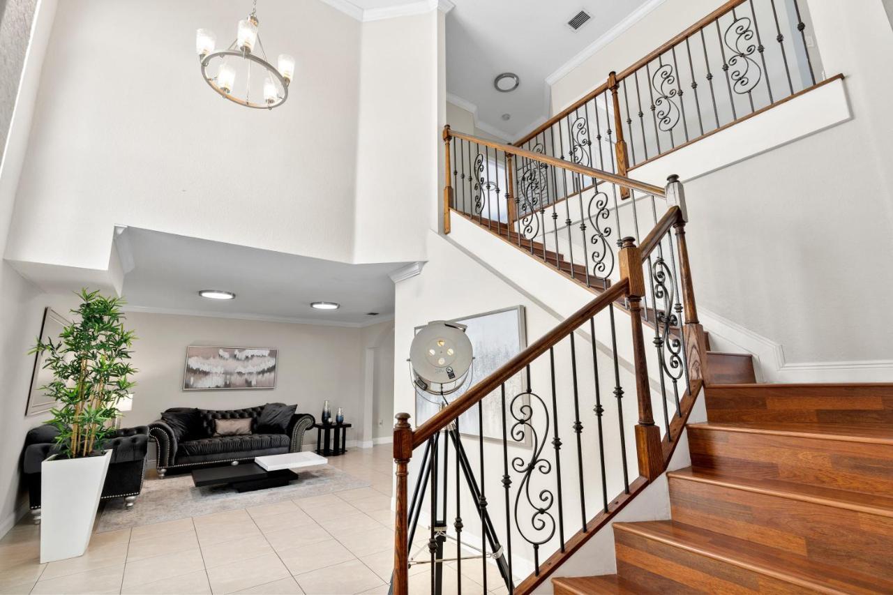 Villa Blanca 4bd Mega W Games Bbq And Miami