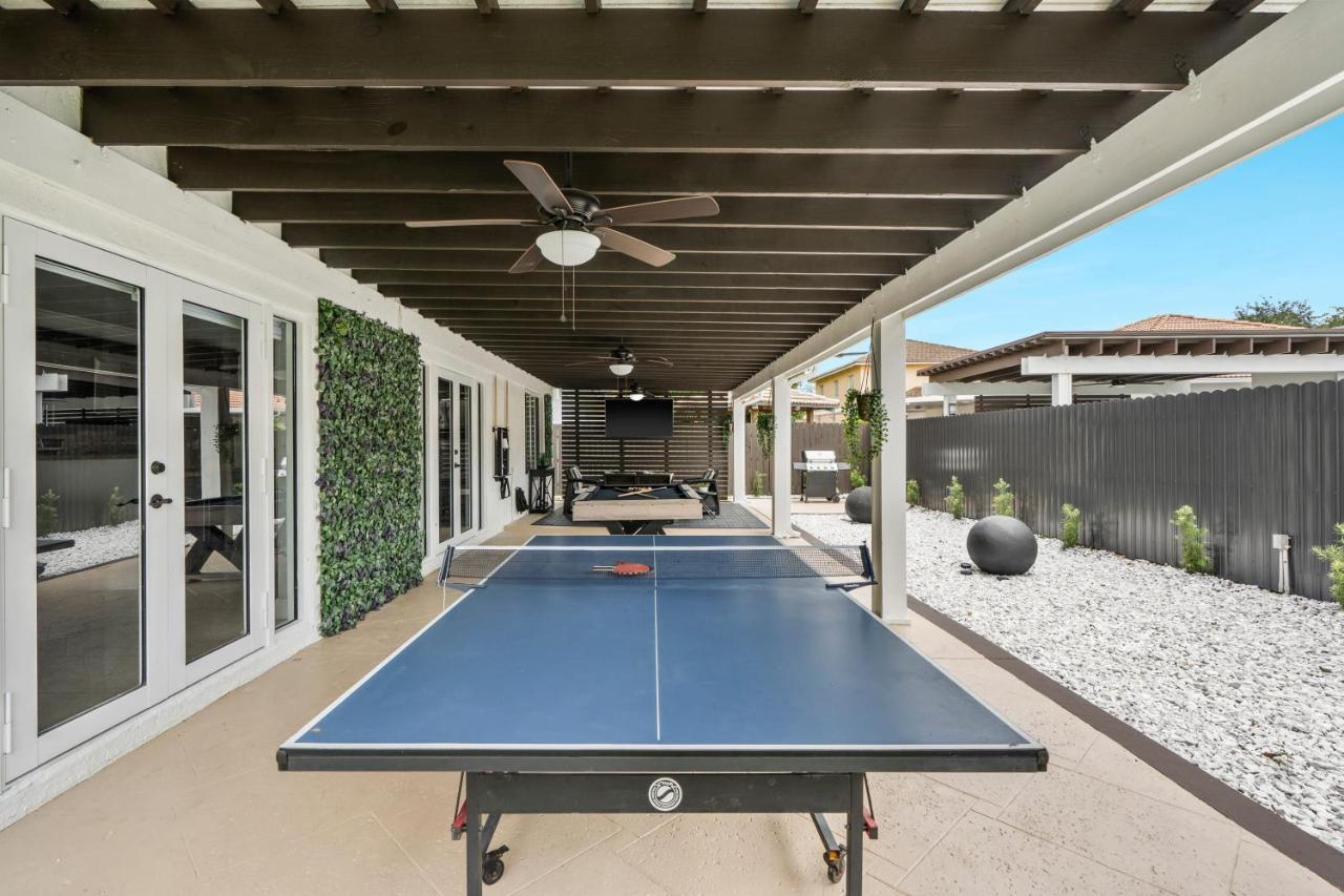 Villa Blanca 4bd Mega W Games Bbq And