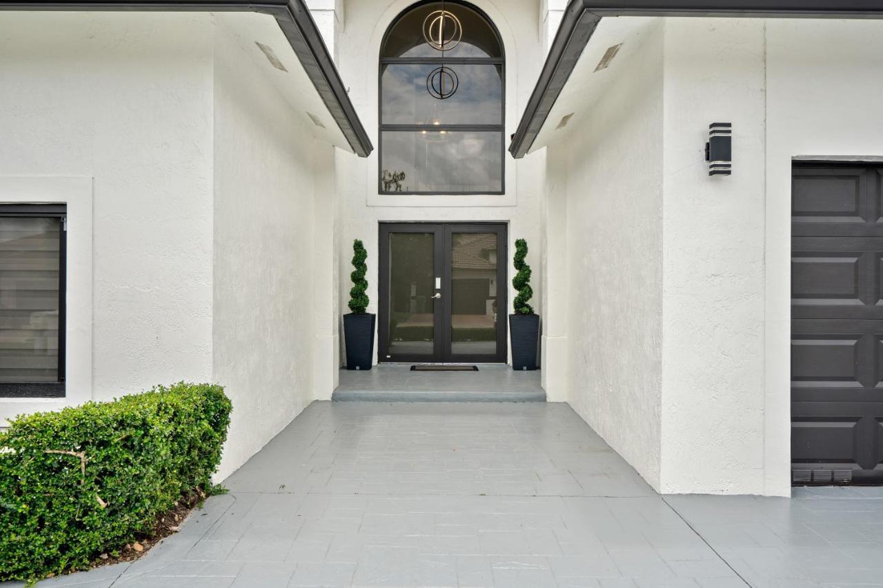 Blanca 4bd Mega W Games Bbq And Villa Miami