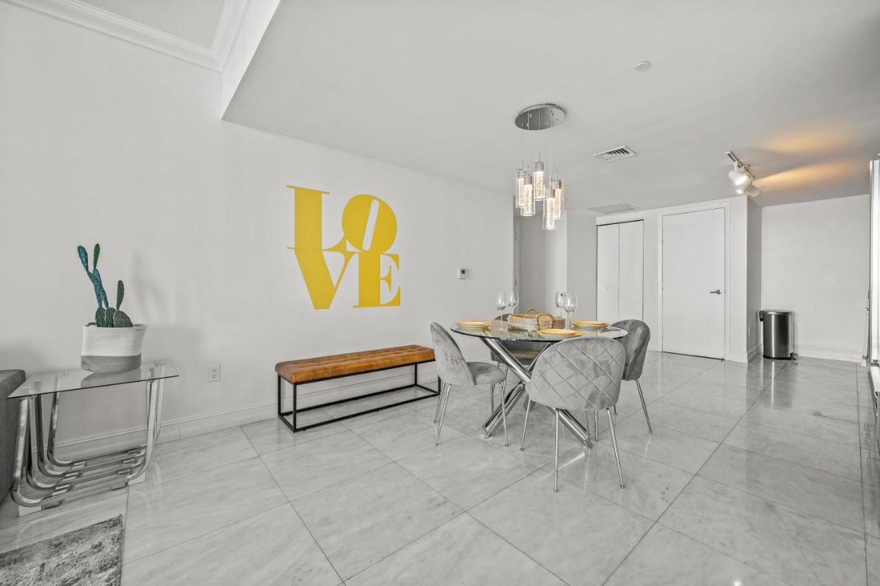 Icon Brickell • High Floor • Bay & Pool View Free