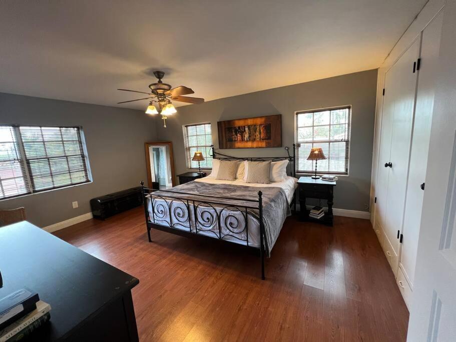 Rustica 5 Bedroom 3 Bath With Pool Next To River 1800